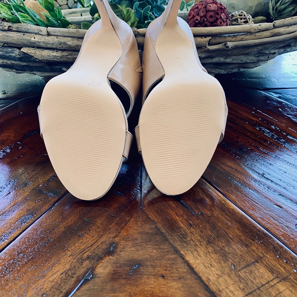 𝐂𝐚𝐥𝐯𝐢𝐧 𝐊𝐥𝐞𝐢𝐧 𝐇𝐞𝐞𝐥𝐬 - Picture 5 of 6